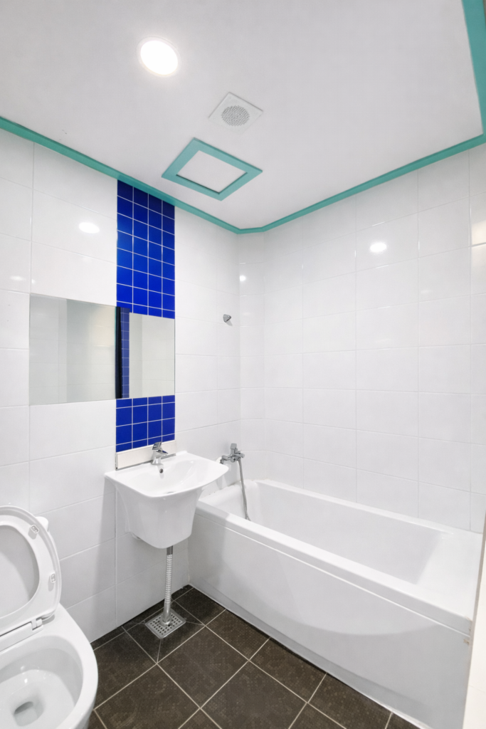 구미 모텔 월세 달방 202호 화장실