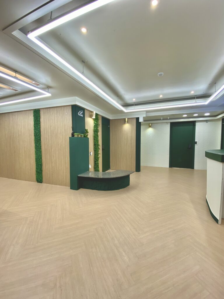 구미 모텔 카운터 리모델링 인테리어 후, 입구 정면