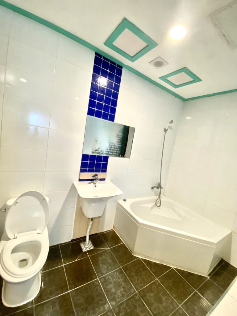 구미 모텔 월세 달방 206호 화장실